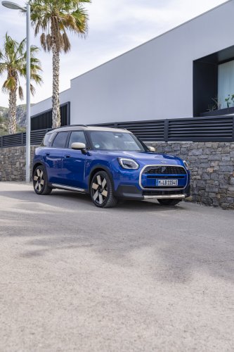 MINI Countryman EV now with up to 500 km WLTP range – new silicon carbide inverter, 65.2 kWh net