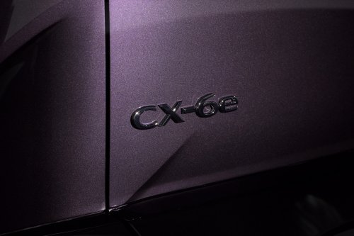Mazda CX-6e – global EZ-60 is EV-only with 190 PS, 484 km WLTP range, 195 kW DC fast charging