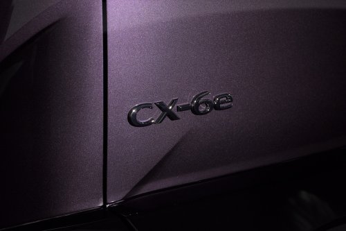Mazda CX-6e – global EZ-60 is EV-only with 190 PS, 484 km WLTP range, 195 kW DC fast charging