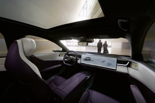 Mazda CX-6e – global EZ-60 is EV-only with 190 PS, 484 km WLTP range, 195 kW DC fast charging