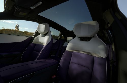 Mazda CX-6e – global EZ-60 is EV-only with 190 PS, 484 km WLTP range, 195 kW DC fast charging