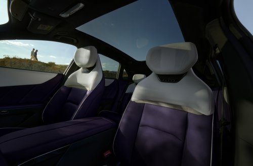 Mazda CX-6e – global EZ-60 is EV-only with 190 PS, 484 km WLTP range, 195 kW DC fast charging