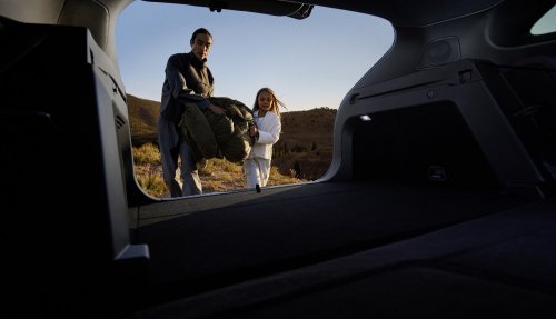 Mazda CX-6e – global EZ-60 is EV-only with 190 PS, 484 km WLTP range, 195 kW DC fast charging