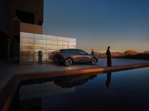 Mazda CX-6e – global EZ-60 is EV-only with 190 PS, 484 km WLTP range, 195 kW DC fast charging