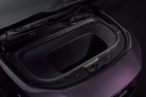 Mazda CX-6e – global EZ-60 is EV-only with 190 PS, 484 km WLTP range, 195 kW DC fast charging