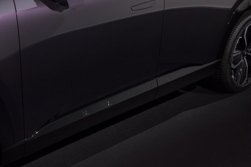 Mazda CX-6e – global EZ-60 is EV-only with 190 PS, 484 km WLTP range, 195 kW DC fast charging