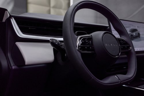 Mazda CX-6e – global EZ-60 is EV-only with 190 PS, 484 km WLTP range, 195 kW DC fast charging