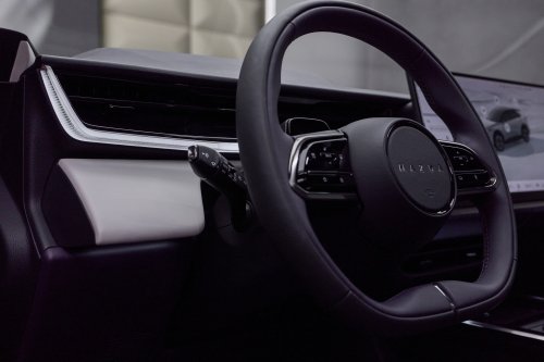 Mazda CX-6e – global EZ-60 is EV-only with 190 PS, 484 km WLTP range, 195 kW DC fast charging