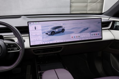 Mazda CX-6e – global EZ-60 is EV-only with 190 PS, 484 km WLTP range, 195 kW DC fast charging