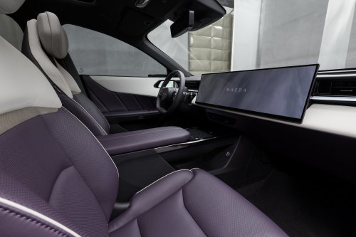 Mazda CX-6e – global EZ-60 is EV-only with 190 PS, 484 km WLTP range, 195 kW DC fast charging