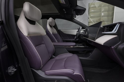 Mazda CX-6e – global EZ-60 is EV-only with 190 PS, 484 km WLTP range, 195 kW DC fast charging