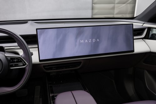 Mazda CX-6e – global EZ-60 is EV-only with 190 PS, 484 km WLTP range, 195 kW DC fast charging