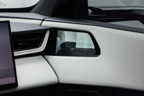 Mazda CX-6e – global EZ-60 is EV-only with 190 PS, 484 km WLTP range, 195 kW DC fast charging