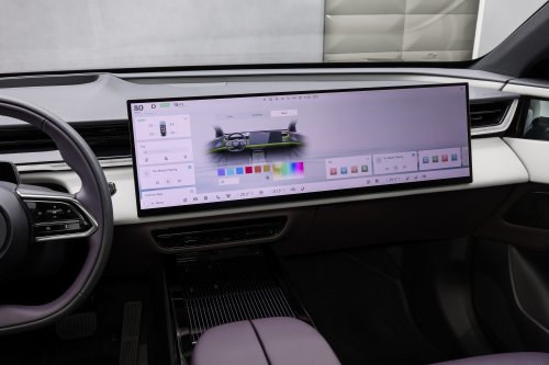 Mazda CX-6e – global EZ-60 is EV-only with 190 PS, 484 km WLTP range, 195 kW DC fast charging