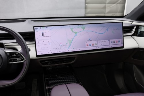 Mazda CX-6e – global EZ-60 is EV-only with 190 PS, 484 km WLTP range, 195 kW DC fast charging