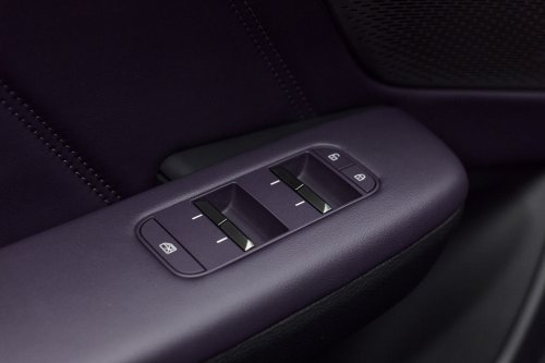 Mazda CX-6e – global EZ-60 is EV-only with 190 PS, 484 km WLTP range, 195 kW DC fast charging