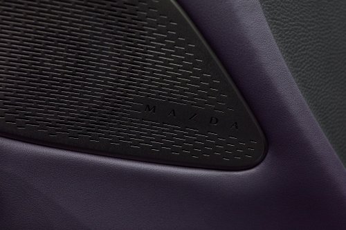 Mazda CX-6e – global EZ-60 is EV-only with 190 PS, 484 km WLTP range, 195 kW DC fast charging