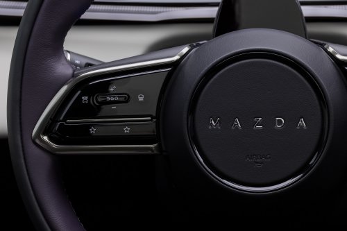 Mazda CX-6e – global EZ-60 is EV-only with 190 PS, 484 km WLTP range, 195 kW DC fast charging