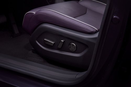 Mazda CX-6e – global EZ-60 is EV-only with 190 PS, 484 km WLTP range, 195 kW DC fast charging