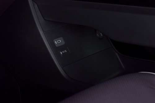 Mazda CX-6e – global EZ-60 is EV-only with 190 PS, 484 km WLTP range, 195 kW DC fast charging