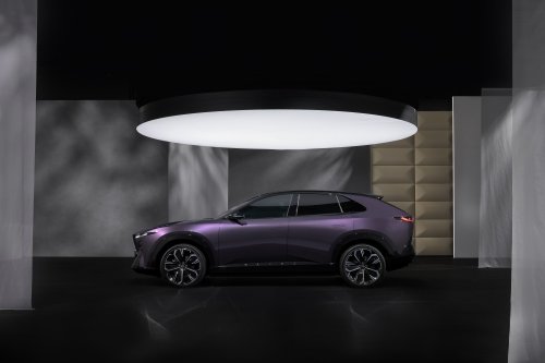 Mazda CX-6e – global EZ-60 is EV-only with 190 PS, 484 km WLTP range, 195 kW DC fast charging