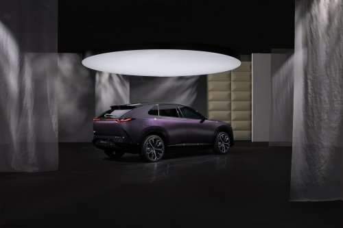 Mazda CX-6e – global EZ-60 is EV-only with 190 PS, 484 km WLTP range, 195 kW DC fast charging