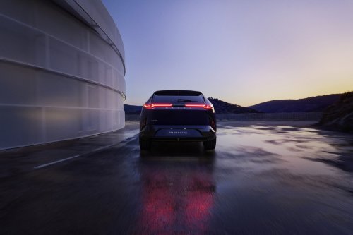 Mazda CX-6e – global EZ-60 is EV-only with 190 PS, 484 km WLTP range, 195 kW DC fast charging