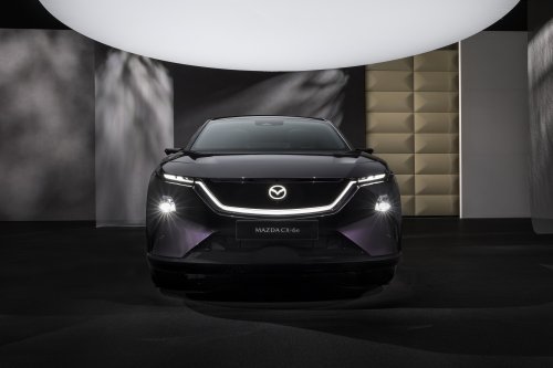 Mazda CX-6e – global EZ-60 is EV-only with 190 PS, 484 km WLTP range, 195 kW DC fast charging