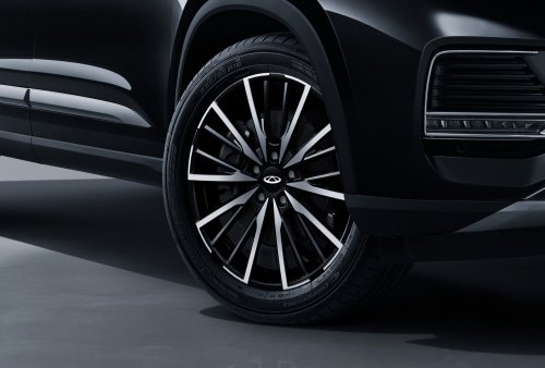 Chery Tiggo 8 1.6T full showroom gallery in Malaysia – non-Pro model is cheapest 7-seat Chery at RM129,800