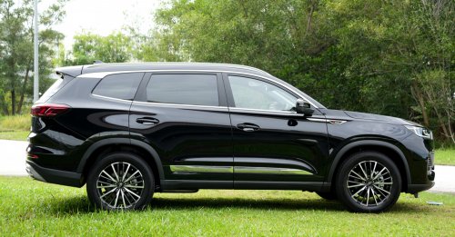 Chery Tiggo 8 1.6T full showroom gallery in Malaysia – non-Pro model is cheapest 7-seat Chery at RM129,800