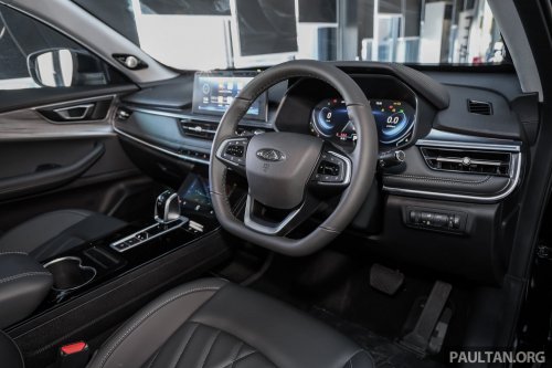 Chery Tiggo 8 1.6T full showroom gallery in Malaysia – non-Pro model is cheapest 7-seat Chery at RM129,800