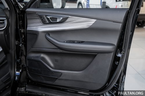 Chery Tiggo 8 1.6T full showroom gallery in Malaysia – non-Pro model is cheapest 7-seat Chery at RM129,800