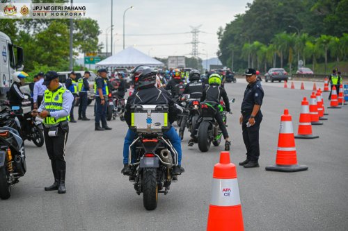 133 vehicles including six luxury cars seized by JPJ