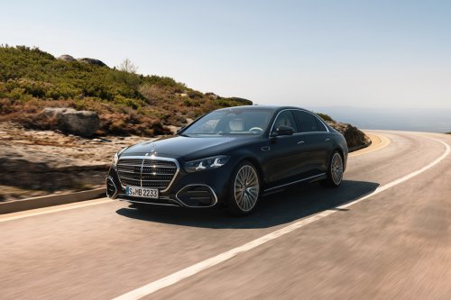2026 Mercedes-Benz S-Class facelift – W223 gains MBUX Superscreen, flat-plane V8, trick suspension