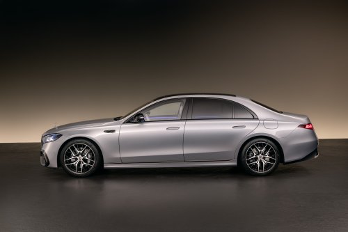 2026 Mercedes-Benz S-Class facelift – W223 gains MBUX Superscreen, flat-plane V8, trick suspension