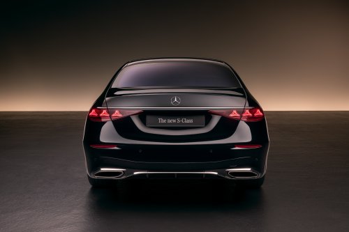 2026 Mercedes-Benz S-Class facelift – W223 gains MBUX Superscreen, flat-plane V8, trick suspension