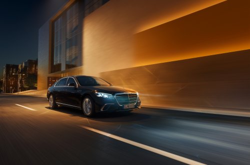 2026 Mercedes-Benz S-Class facelift – W223 gains MBUX Superscreen, flat-plane V8, trick suspension