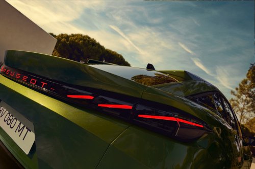 2026 Peugeot 408 facelift debuts – 1.6L PHEV, 1.2L 3-cylinder hybrid; e-408 EV with 456 km range WLTP