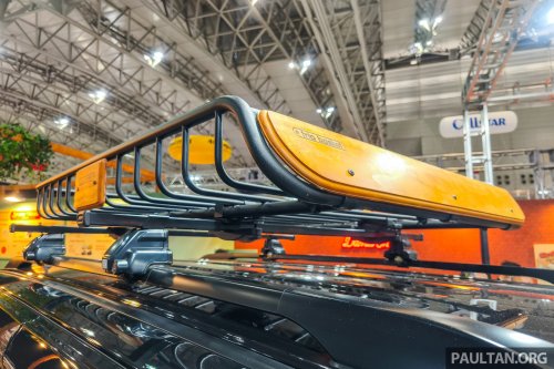 Mitsubishi Delica Mini x Dali with DAMD at Tokyo Auto Salon – classic Pajero face, retro-patterned upholstery