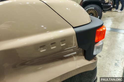 Mitsubishi Delica Mini x Dali with DAMD at Tokyo Auto Salon – classic Pajero face, retro-patterned upholstery