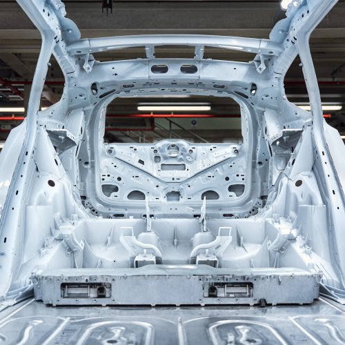 2026 Volvo EX60 new teaser pics dropped – 800V EV SUV with 810 km range debuting next week, Jan 21