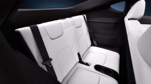 Tesla Model Y Juniper 7-seater now available in Europe