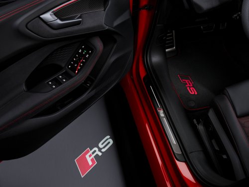 2026 Audi RS5 – 639 PS PHEV über sedan/wagon; 0-100 km/h 3.6 secs, 84 km EV range, up to 2,370 kg