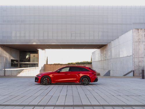 2026 Audi RS5 – 639 PS PHEV über sedan/wagon; 0-100 km/h 3.6 secs, 84 km EV range, up to 2,370 kg