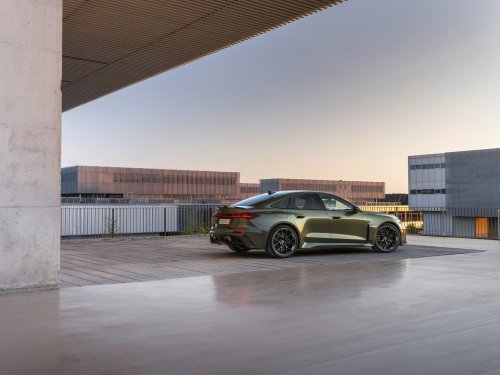 2026 Audi RS5 – 639 PS PHEV über sedan/wagon; 0-100 km/h 3.6 secs, 84 km EV range, up to 2,370 kg