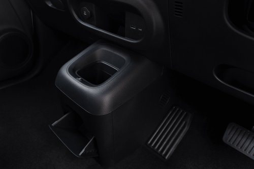 BYD Racco interior revealed – brand’s first EV kei car to go on sale in Japan in the summer; 180 km WLTP