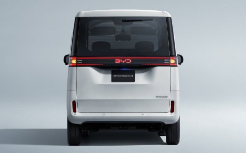 BYD Racco interior revealed – brand’s first EV kei car to go on sale in Japan in the summer; 180 km WLTP
