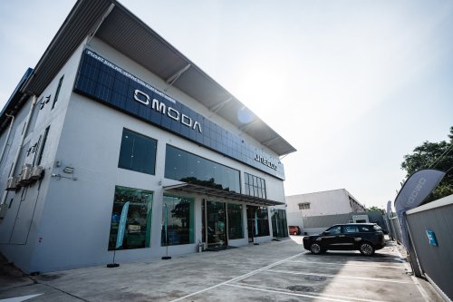 Buy a Jaecoo J5 from Omoda Jaecoo Carro, enjoy launch package worth RM8k including RM3k Duit Raya