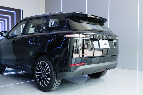 Buy a Jaecoo J5 from Omoda Jaecoo Carro, enjoy launch package worth RM8k including RM3k Duit Raya