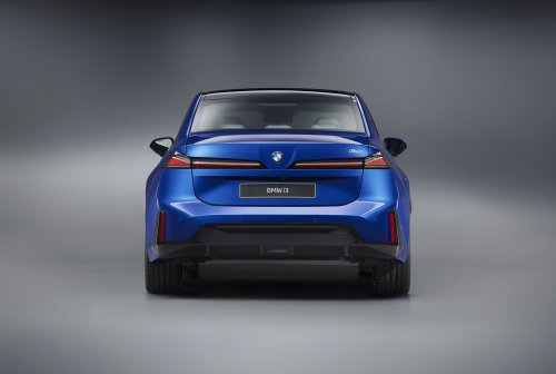 2026 BMW i3 revealed – NA0 EV 3 Series with up to 469 PS, 900 km WLTP range, 400 kW DC fast charging
